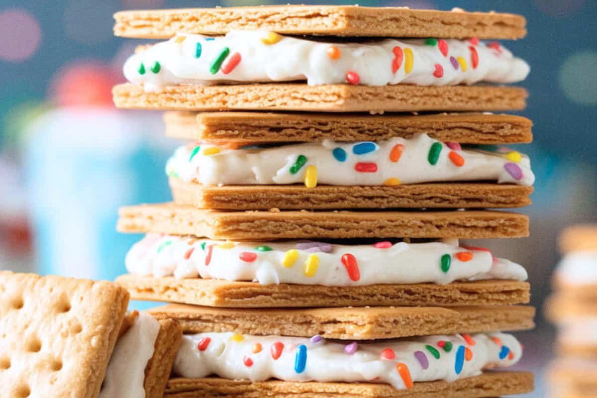 50 Cheap Birthday Party Food Ideas (Savory & Sweet)